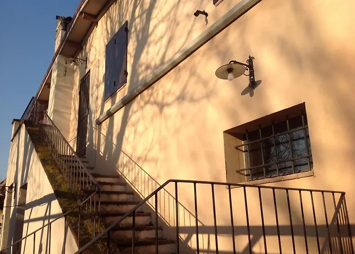 Alloggio per agriturismo Borgo Del Taglio *